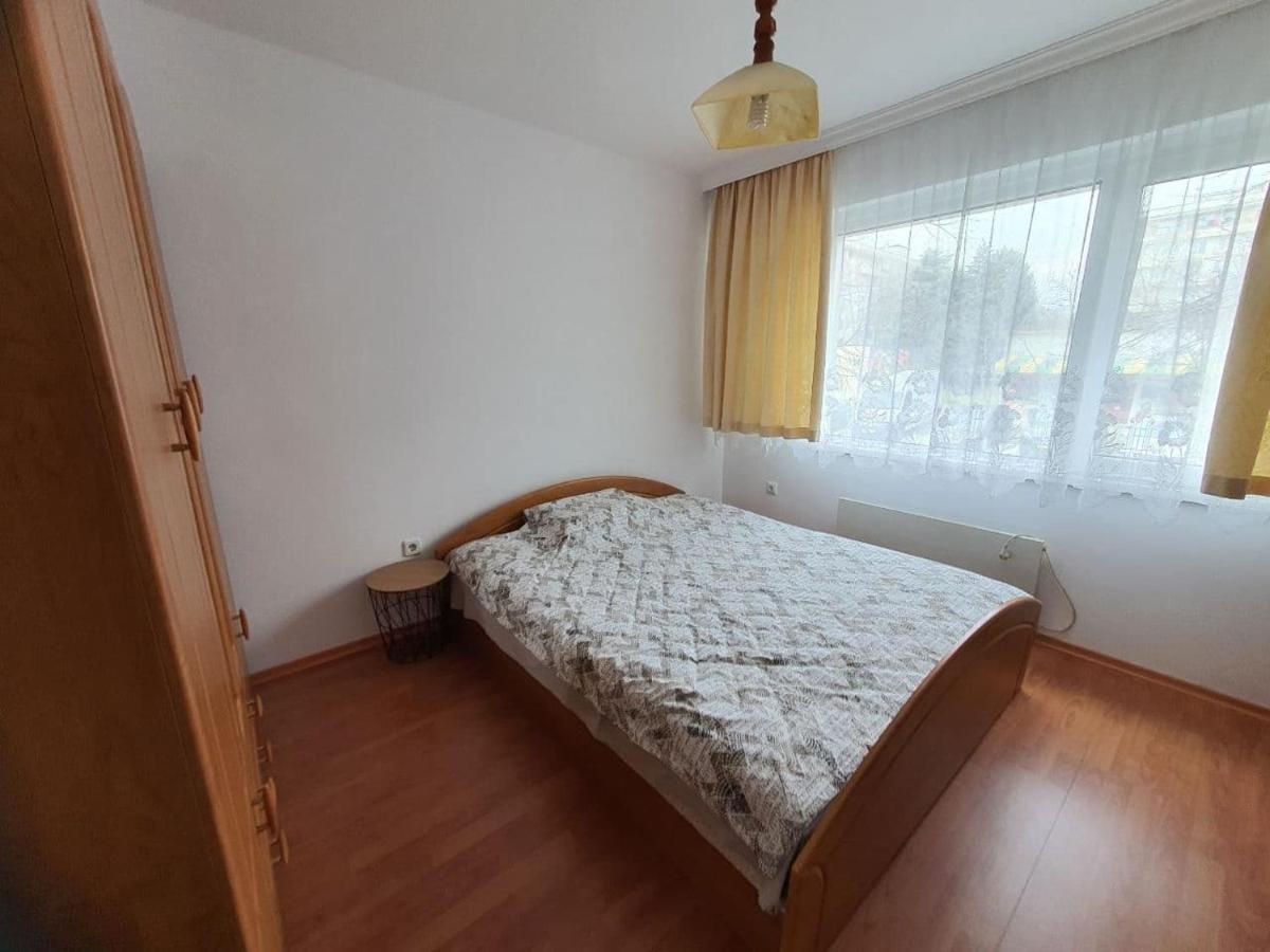 Апртамент Чайка Бл.17 Varna Esterno foto