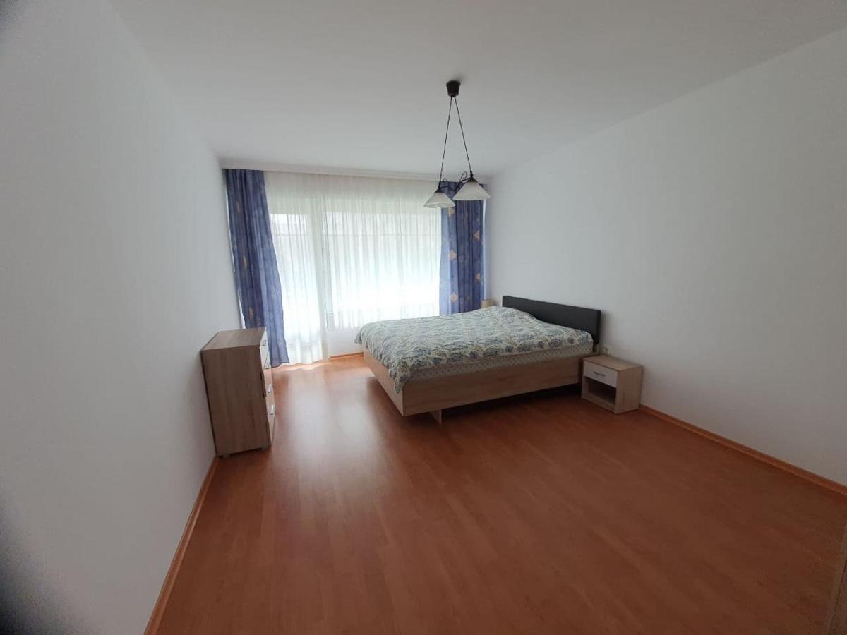 Апртамент Чайка Бл.17 Varna Esterno foto